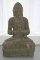 bouddha assis en pierre